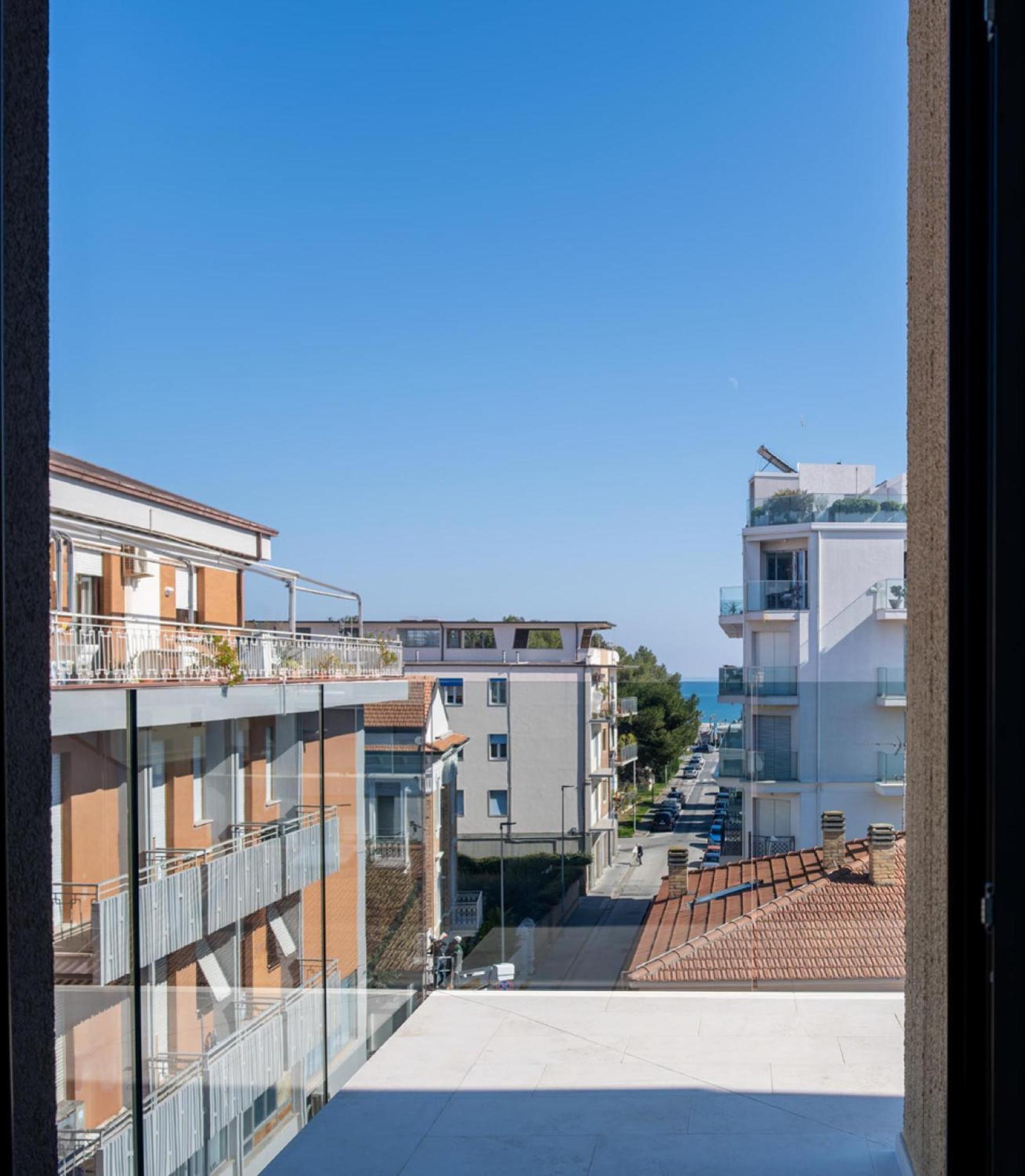 G Palace Residence Civitanova Marche Bagian luar foto